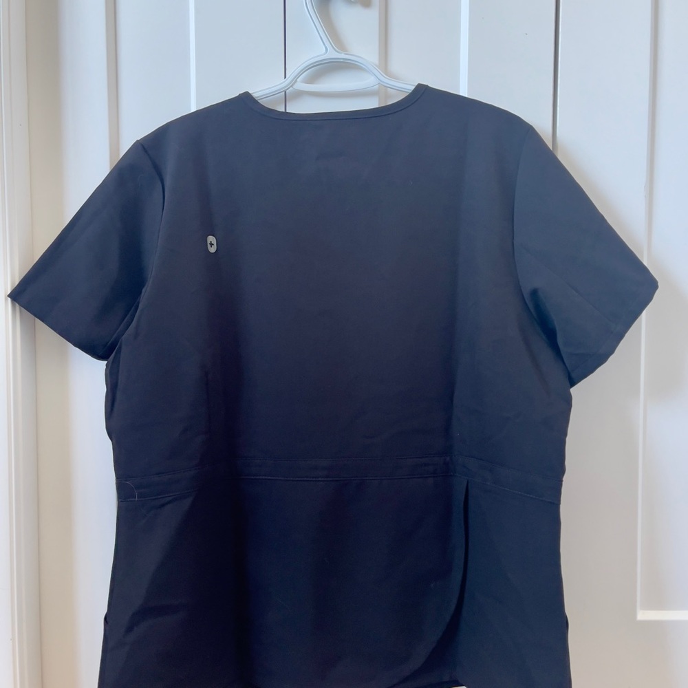 Figs Adra Slim V-Neck Scrub Top - Picture 2 of 12